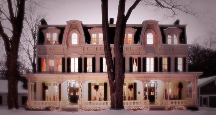 Inn at Cooperstown decorated for the holiday season