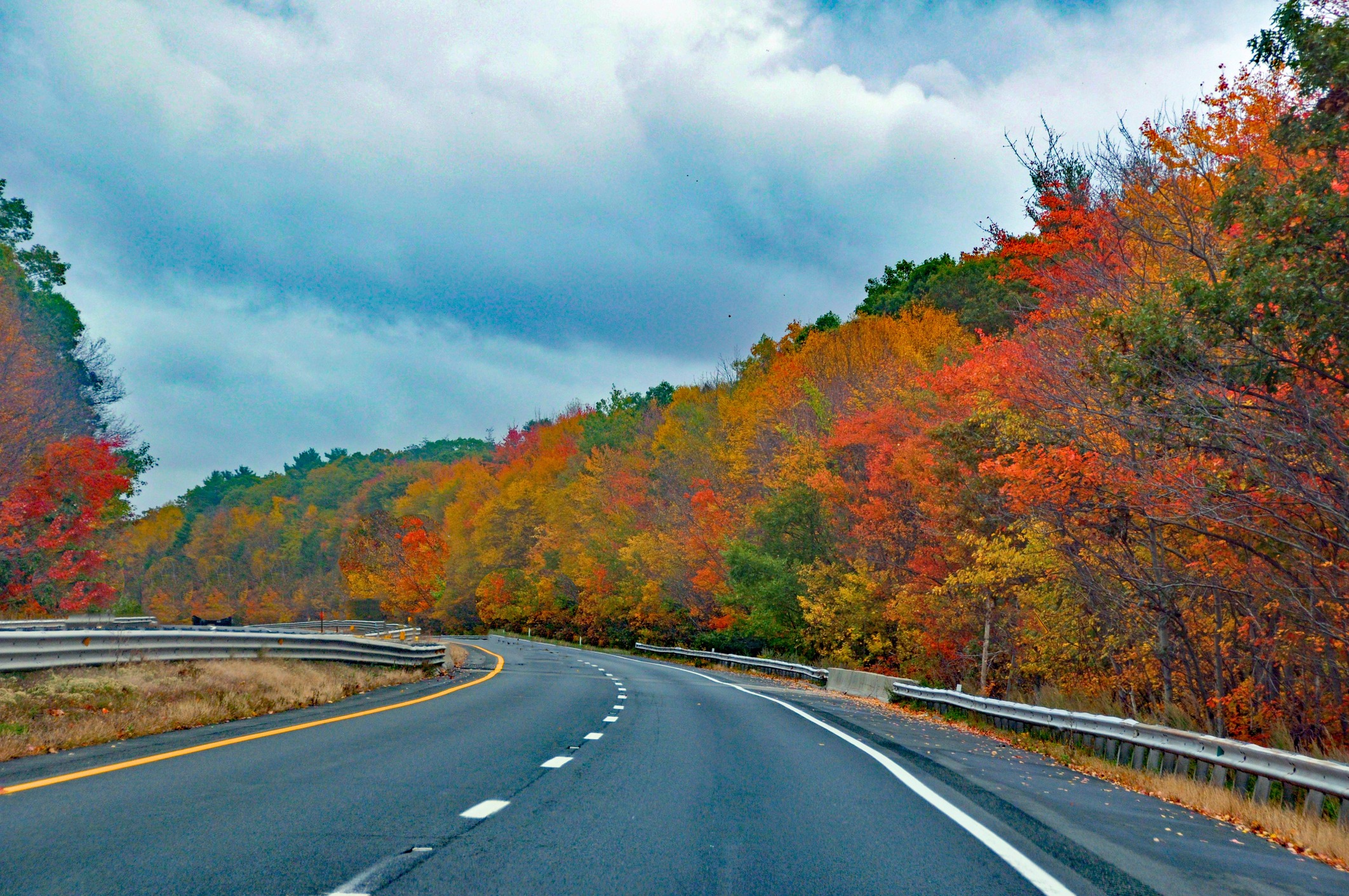 image of fall drives cooperstown upstate NY